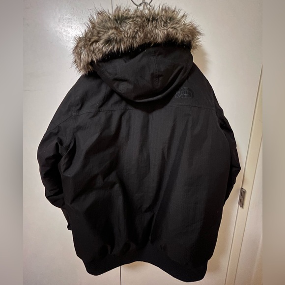 The North Face Gotham III Jacket. ( 1 owner ) - Picture 9 of 10